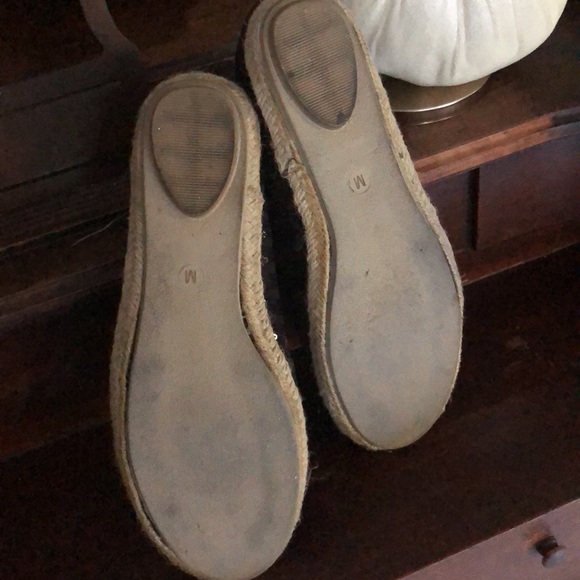 Gently worn Rue 21 black sequins flats. Worn maybe 2 times.  Excellent condition - Picture 7 of 15